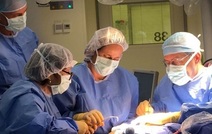В Израиле вернули слух двум глухим от рождения девочкам